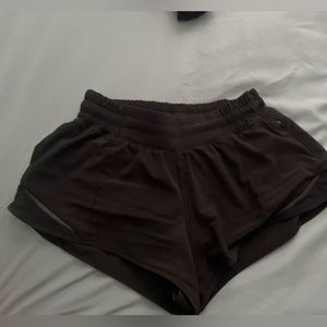 Lululemon Hotty Hot 2.5”